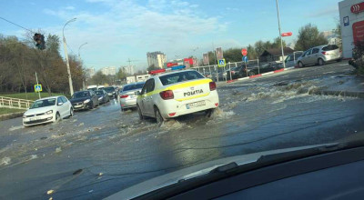 (VIDEO) Un jet de apă iese din asflatul proaspăt de pe str. Albișoara. Ion Ceban a venit la fața locului - Photo