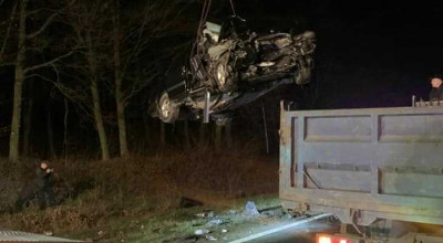 Noi detalii despre accidentul tragic de la Strășeni! De vină s-ar face șoferița Mercedes-ului care a ieșit la depășire neasigurându-se - Photo