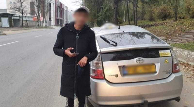 Taximetrist drogat, depistat de către INSP în timpul orelor de lucru! - Photo
