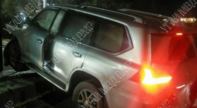 (VIDEO) Un Lexus transnistrean ”a atacat” postul pacificatorilor ruși de la Bender - Photo