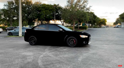 (VIDEO) Mai negru decât negrul! Iată un Mitsubishi Lancer Evo, acoperit cu vopsea ce absoarbe 99% din lumină - Photo