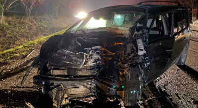 (VIDEO) Două vehicule s-au ciocnit frontal la Sîngerei! O șoferiță a decedat, iar al doilea șofer a fugit de la fața locului - Photo