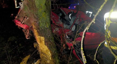 Accident la Dondușeni! Un tânăr a murit iar altul a ajuns la spital după ce au intrat cu mașina într-un copac - Photo