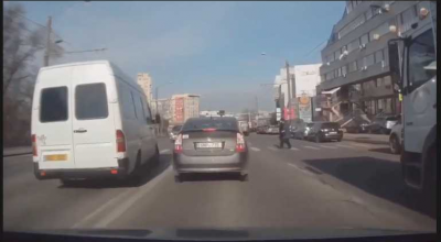 Șoferul de pe Ruta 120, a rămas fără permis de conducere după ce-a făcut ASTA (VIDEO) - Photo