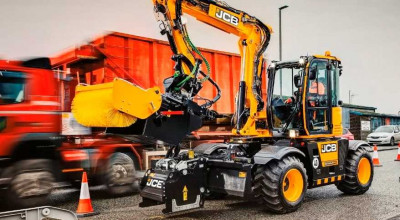JCB Pothole Pro - mașinăria care repară gropile în 8 minute! Vrem una ca asta în oraș, să lucreze 24/24 - Photo