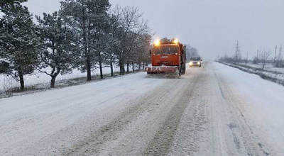 (VIDEO) Lucrările de deszăpezire continuă. Află cum se circulă la această oră pe drumurile din țară - Photo