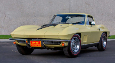 Acest Chevrolet Corvette extrem de rar, restaurat timp de 10 ani, a fost vândut cu 2.45 milioane $ - Photo