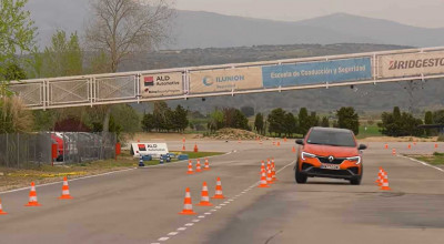 Renault Arkana a susținut Testul Elanului reușind un rezultat mai bun decât Toyota RAV 4 (VIDEO) - Photo