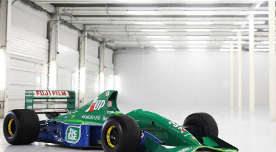 Primul monopost de Formula 1 pilotat de legendarul Michael Schumacher, este acum de vânzare! - Photo