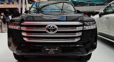 Vezi cum arată și cât costă cel mai ieftin Land Cruiser 300: Motor V6 aspirat natural și jante din oțel - Photo