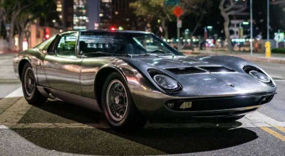 Se vinde un exemplar al legendarei Lamborghini Miura, care 40 de ani a stat închis într-un depozit din California! - Photo
