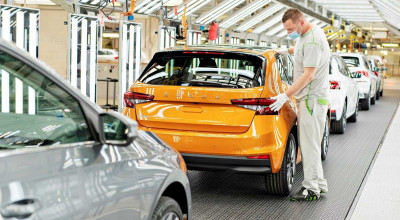 Cehii refuză să se conformeze planului de interzicere a mașinilor cu motoare tradiționale - Photo