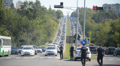 De traficul infernal din capitală s-ar face vinovat șeful Serviciului Securitatea Circulației Rutiere, persoană fără studii superioare! - Photo