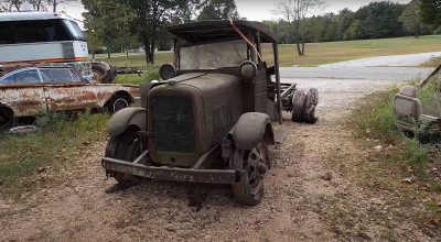 (VIDEO) Vezi cum pornește motorul unui GMC din 1929, după ce a stat 81 de ani nemișcat într-o pădure - Photo