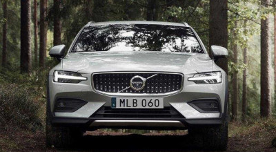 Volvo anunță recall pentru 19 mii de mașini din cauza apariției unor probleme la centura de siguranță - Photo