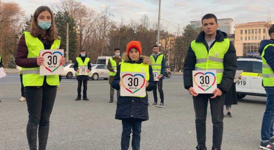 În PMAN a avut loc un flashmob în susținerea instituirii limitei de viteză de 30 km/h în unele zone din Chișinău! - Photo