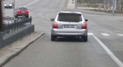 Șoferii care vor aplica pe mașini autocolante cu cuvinte necenzurate, vor fi amendați! - Photo