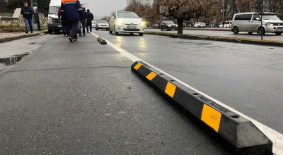 Pe bd. Dacia a început procesul de montare a bolarzilor pe banda dedicată pentru bicicliști - Photo