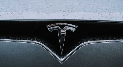 Tesla devine al doilea cel mai mare producător de mașini de lux pe piața din SUA - Photo