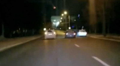 (VIDEO) În stare de ebrietate și fără permis! Un tânăr a fost reținut de polițiști pentru condus agresiv - Photo