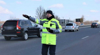 Pe parcursul acestui weekend INSP împărțit peste 3.300 de amenzi șoferilor care au încălcat RCR - Photo