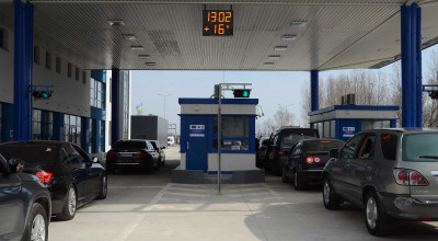 IGPF anunță flux majorat de călători și mijloace de transport pe direcția de intrare în țară la vama Sculeni - Photo