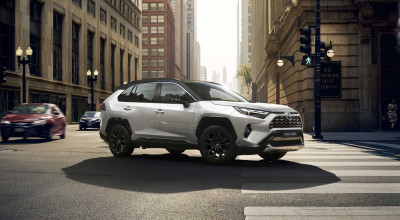 Toyota a pregătit câteva modificări pentru actuala generație RAV4 - Photo