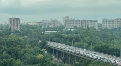 Ambuteiaje groaznice formate în perimetrul străzii Ciuflea, după ce aceasta a intrat în reparații! - Photo