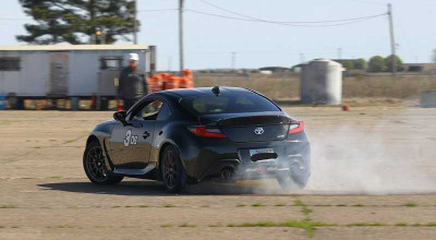 Toyota a refuzat să repare pe garanție motorul unui GR86 după ce a văzut o fotografie cum aceasta face drifturi - Photo