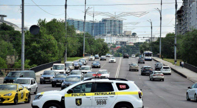 Oamenii legii au reușit să împartă în acest weekend circa 3.000 de amenzi șoferilor neglijenți - Photo