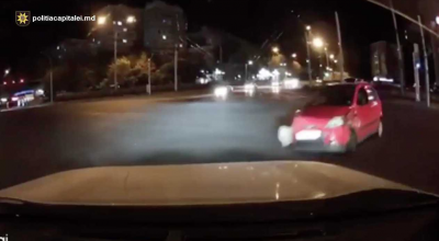 A furat un Matiz de la Botanica și a provocat două accidente după care a fugit! Acum riscă 5 ani de închisoare - Photo