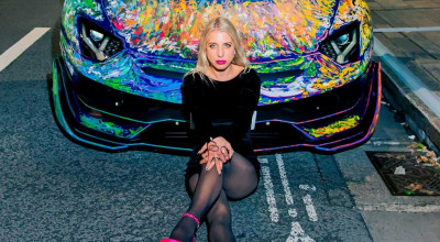 Arta mai presus decât orice! O artistă a pictat un Lamborghini Aventador SVJ de 700.000 de dolari - Photo