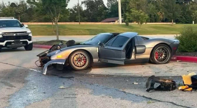 Încercarea unui tânăr de a-și demonstra „capacitățile” de condus defensiv, s-a soldat cu un supercar avariat! - Photo