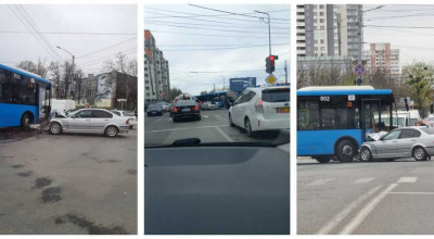 Accident rutier la Botanica! A avut de suferit un autobuz urban și un BMW - Photo