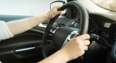 Cum poziționăm corect mâinele pe volan? Sfaturi și recomandări - Photo