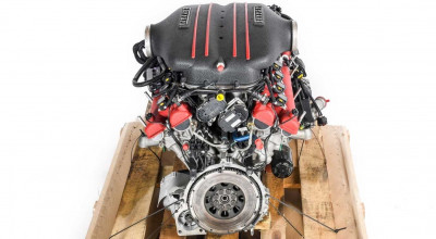 Un propulsor de 18 ani vechime a fost vândut la preț de Lamborghini - Photo