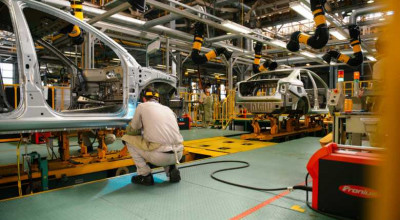 Te-ai întrebat vreodată cât câștigă angajații fabricii BMW? - Photo