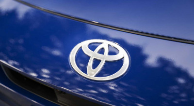 Reprezentanții Toyota susțin dacă oamenii vor fi impuși să cumpere mașini electrice, aceștia vor păstra cât mai mult termicele - Photo