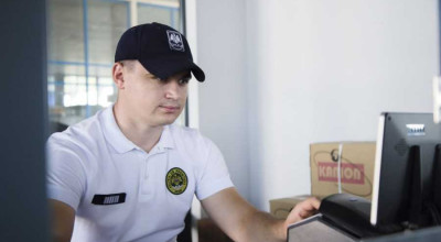 Vameșii de la Sculeni au fost nevoiți să înlăture șoferul unui BMW de la volan - Photo