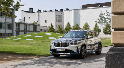 (FOTO) Art Car-urile tot mai solicitate? BMW prezintă primul crossover pe post de Art Car - Photo