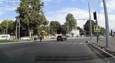 Crimă și pedeapsă! Un șofer nu a cedat trecerea pentru 2 polițiști - Photo