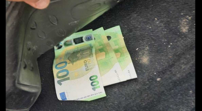 În încercarea de a-i nu fi confiscată mașina, un șofer a mituit polițiștii. Acum riscă dosar penal! - Photo