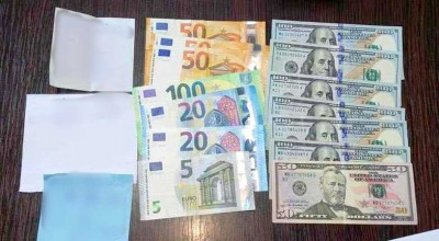 Administratorii unei școli auto ar fi cerut între 350 și 1.000 de euro pentru un permis de conducere - Photo