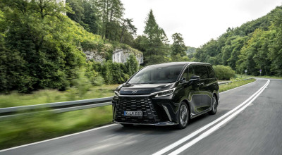 În premieră, Lexus a prezentat monovolumul LM. A debutat în Europa - Photo