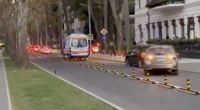 Strada 31 August devine o problemă tot mai mare pentru locuitori? E imposibil să cedezi trecerea pentru ambulanță! - Photo