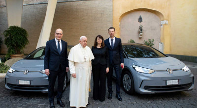 Volkswagen se angajează să livreze 40 de mașini electrice către Vatican - Photo