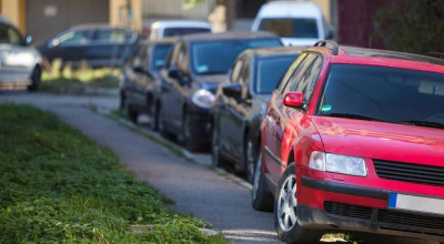 Ceban vine cu apel către șoferi, ca să scoată toate mașinile parcate pe trotuare - Photo