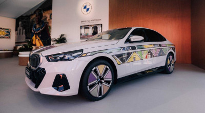 (FOTO) Noul BMW i5 a fost transformat într-un Art Car! - Photo