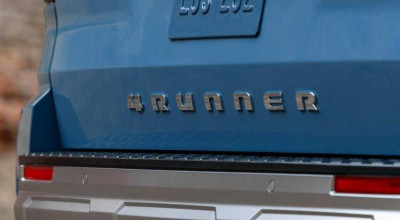 Prima actualizare majoră după 15 ani de pauză! Toyota publică o imagine cu 4Runner - Photo