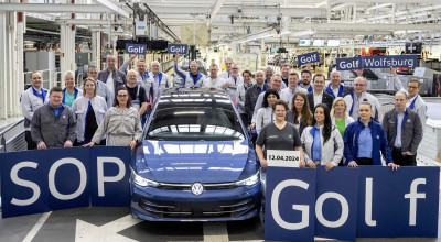 Noul Volkswagen Golf 8 facelift debutează pe linia de asamblare din Wolfsburg - Photo